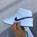 Air Jordan 1 Mid SE (4)